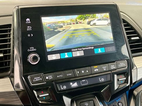 Used 2022 Honda Odyssey Elite image 14