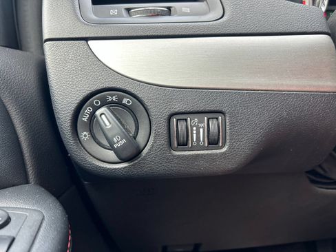 Used 2019 Dodge Grand Caravan GT FWD image 23