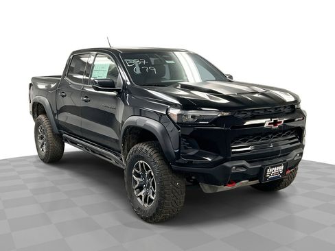 New 2025 Chevrolet Colorado ZR2 w/ Technology Package image 36