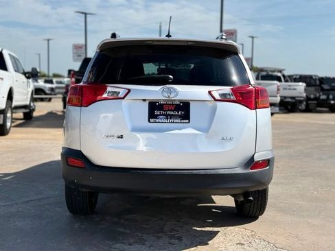 Used 2015 Toyota RAV4 XLE FWD image 6
