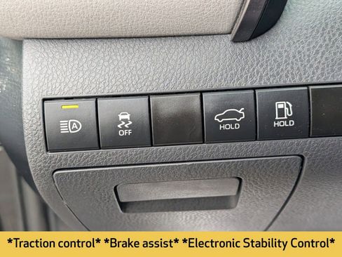 Used 2024 Toyota Camry LE image 7