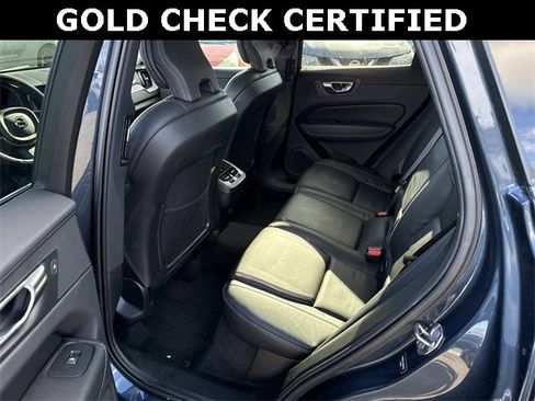 Used 2022 Volvo XC60 B6 Inscription w/ Advanced Package image 17