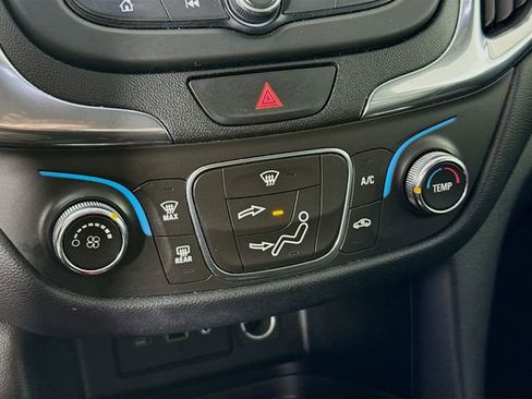 Used 2019 Chevrolet Equinox LT FWD image 17