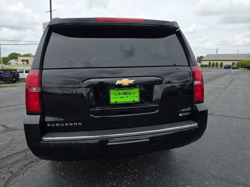 Used 2017 Chevrolet Suburban Premier AWD/4WD image 6