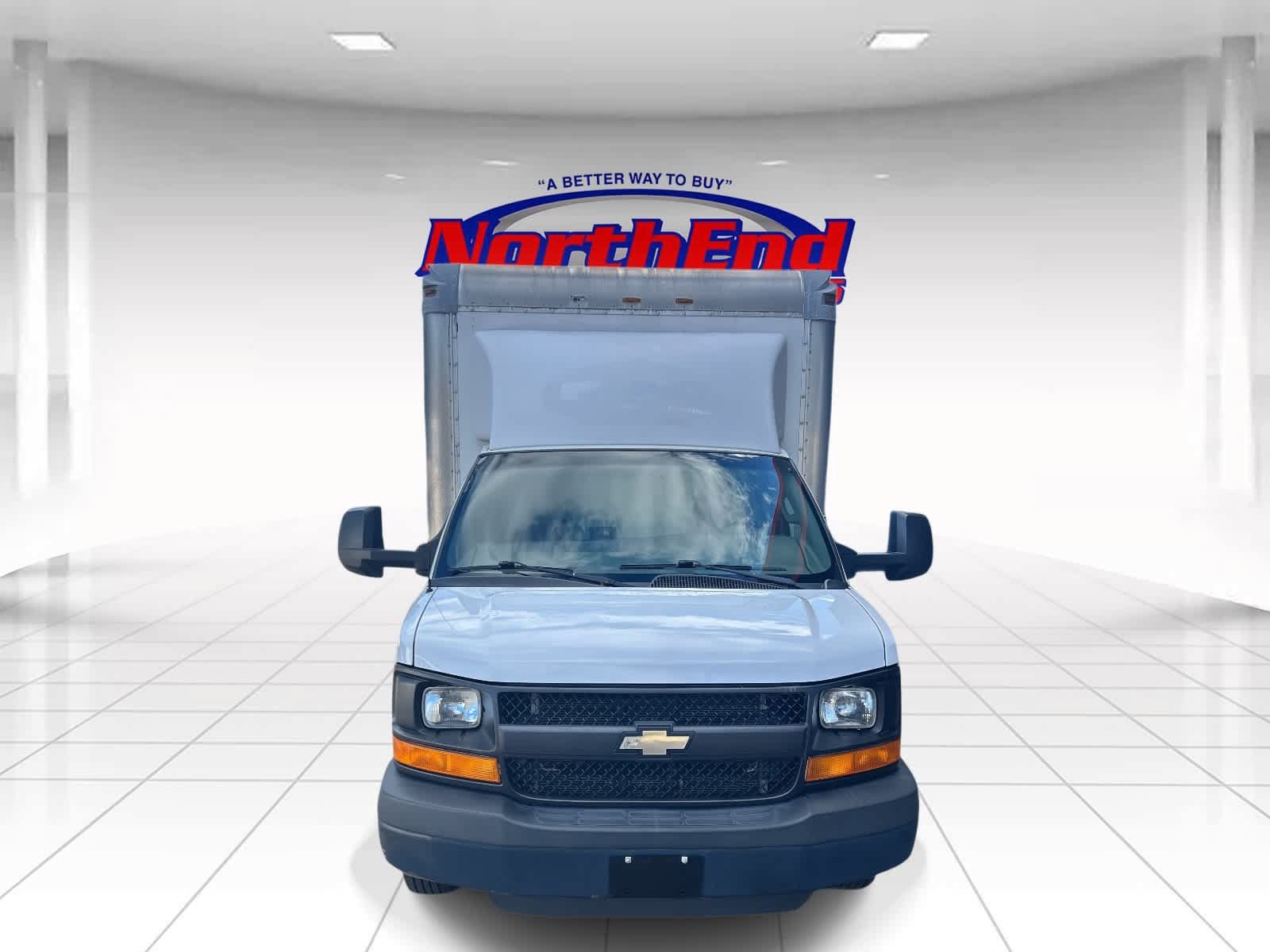 Used 2016 Chevrolet Express 3500 RWD image 9