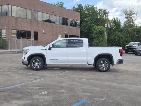 Used 2026 GMC Sierra 1500 SLT RWD image 8