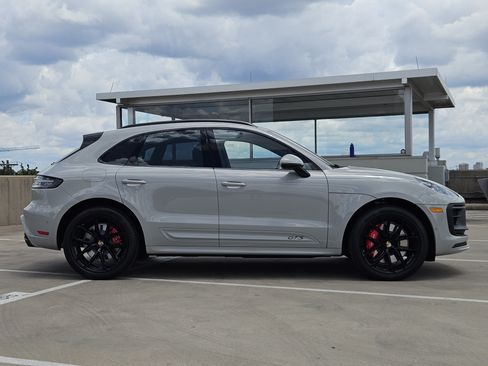 Certified 2026 Porsche Macan GTS AWD/4WD image 9