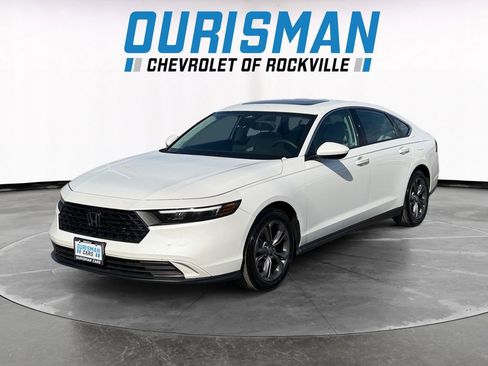 Used 2023 Honda Accord EX image 2