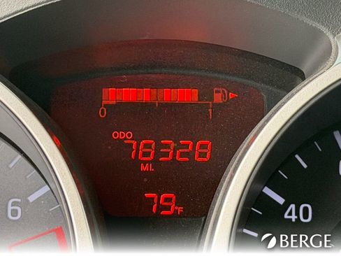 Used 2017 Nissan Juke SL image 38