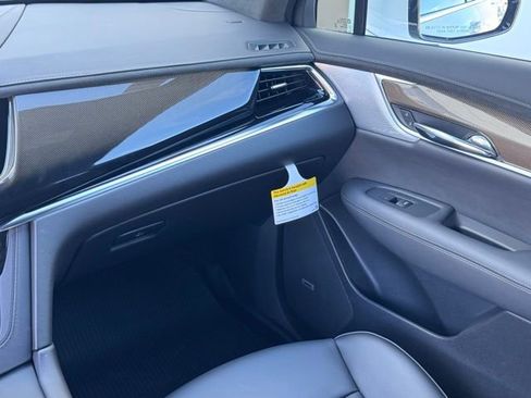New 2025 Cadillac XT6 Premium Luxury w/ Platinum Package image 22