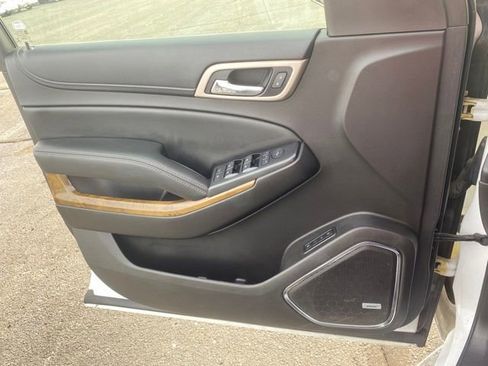 Used 2016 GMC Yukon Denali image 17