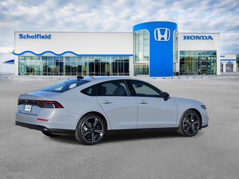 New 2026 Honda Accord SE image 3