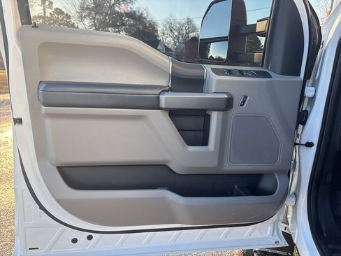 Used 2020 Ford F250 XLT image 10