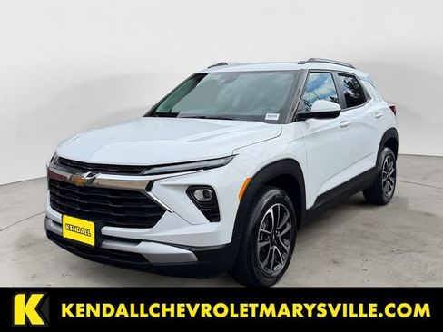 Used 2025 Chevrolet TrailBlazer LT AWD/4WD image 1