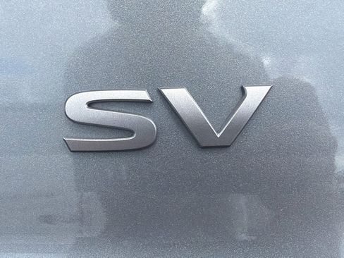 Used 2024 Nissan Rogue SV FWD image 11