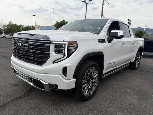 Used 2024 GMC Sierra 1500 Denali Ultimate image 9