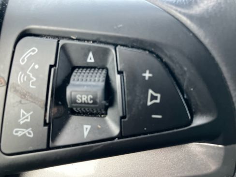 Used 2022 Chevrolet Trax LT w/ Driver Confidence Package image 17