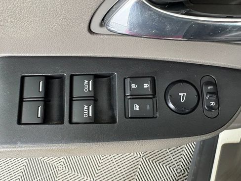 Used 2017 Honda Odyssey EX-L image 12