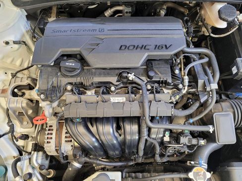 Used 2021 Hyundai Elantra SEL FWD image 30