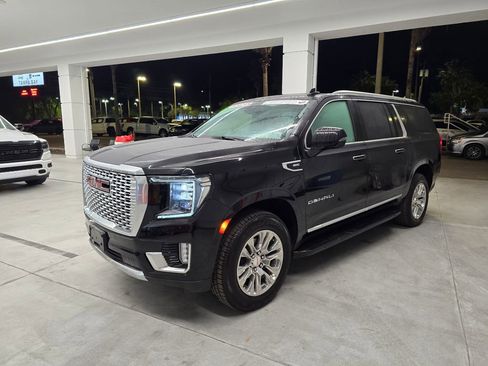 Used 2024 GMC Yukon XL Denali image 2