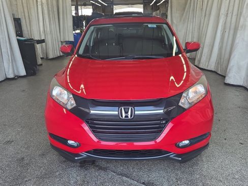 Used 2018 Honda HR-V EX image 2