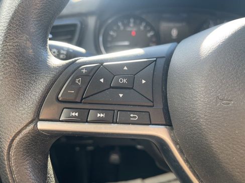 Used 2019 Nissan Rogue Sport S image 21