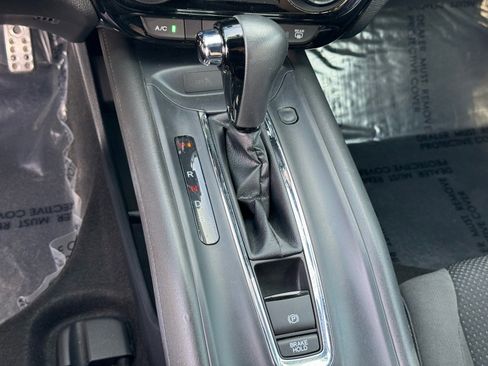 Used 2022 Honda HR-V Sport image 32