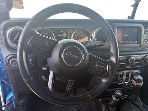 Used 2021 Jeep Wrangler Sport AWD/4WD image 13