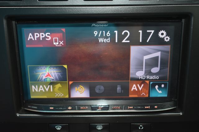 Used 2010 Porsche Cayenne AWD/4WD image 31
