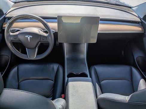 Used 2020 Tesla Model 3 Standard Range Plus image 19