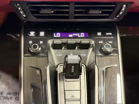 Certified 2025 Porsche 911 Carrera RWD image 31