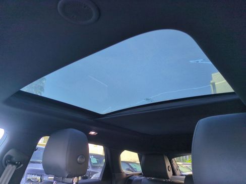 Used 2025 Land Rover Range Rover Evoque S image 24