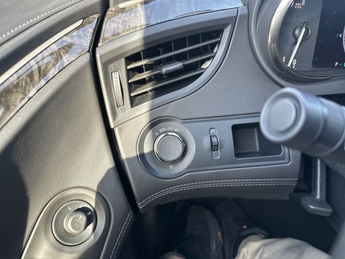 Used 2015 Buick LaCrosse Leather FWD image 19