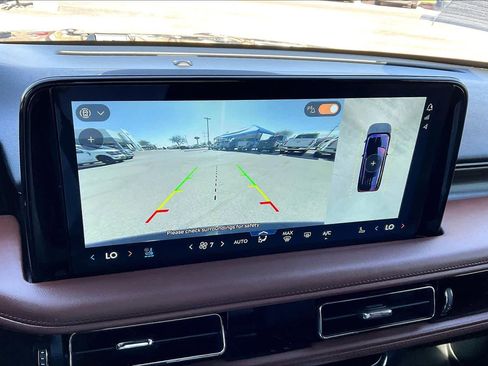 Used 2025 Lincoln Aviator Reserve image 27