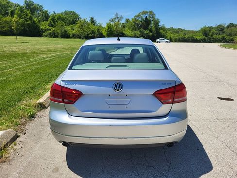 Used 2012 Volkswagen Passat 3.6 SEL Premium FWD image 8