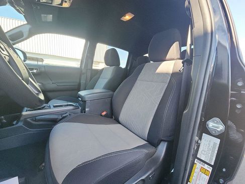 Used 2023 Toyota Tacoma TRD Off-Road image 21