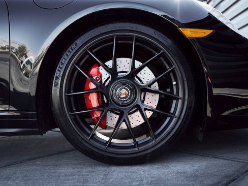 Used 2019 Porsche 911 Targa 4 GTS image 20