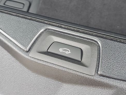 New 2026 BMW X5 xDrive40i w/ M Sport Package image 27