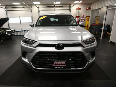 Used 2025 Toyota Grand Highlander AWD image 2