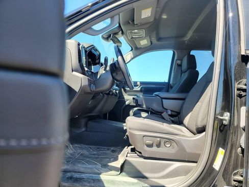Used 2024 Chevrolet Silverado 1500 LT w/ Protection Package AWD/4WD image 9