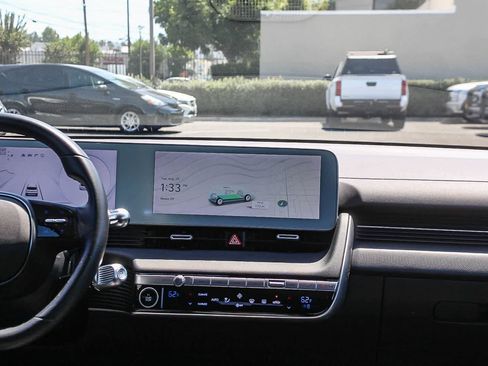 Certified 2024 Hyundai Ioniq 5 SE RWD image 17