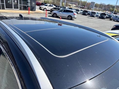 Used 2023 Nissan Rogue SL w/ SL Premium Package image 17