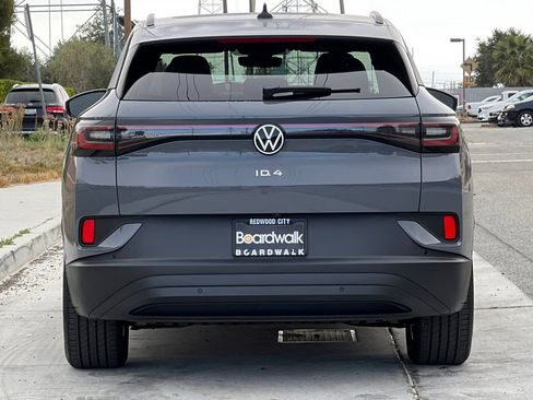 New 2025 Volkswagen ID.4 Pro image 5