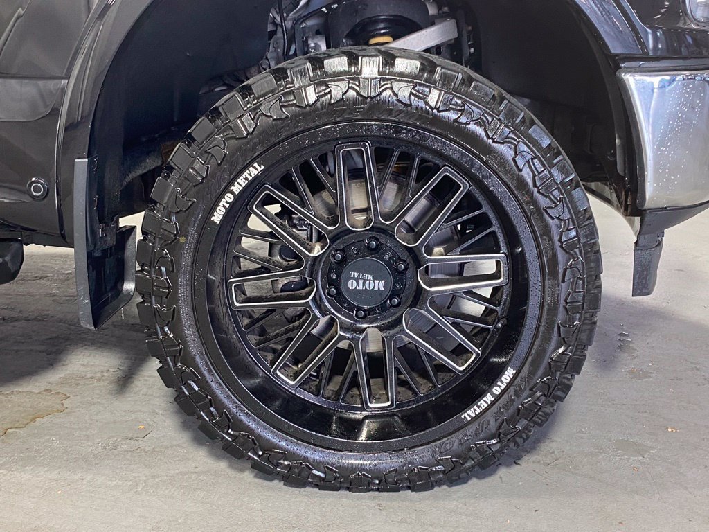 Used 2019 Ford F150 Lariat w/ Equipment Group 502A Luxury AWD/4WD image 12