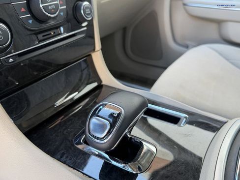 Used 2012 Chrysler 300 image 16