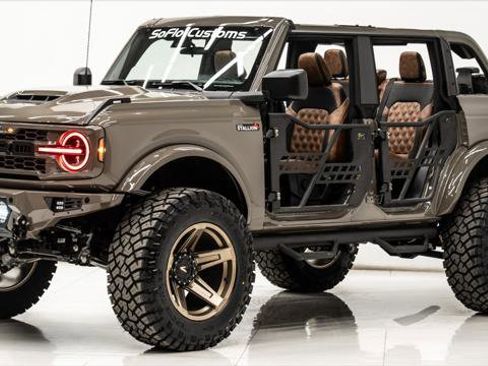 Used 2025 Ford Bronco Big Bend w/ Black Diamond Package image 1