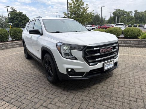 Used 2023 GMC Terrain AT4 AWD/4WD image 7