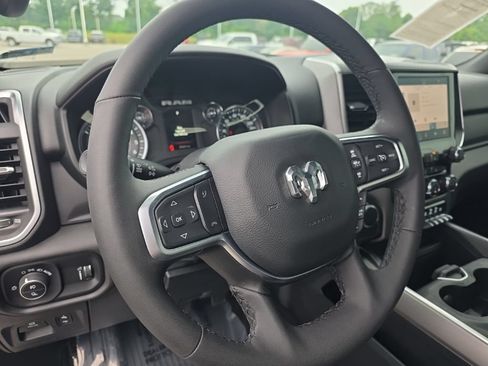Used 2025 RAM 1500 Big Horn AWD/4WD image 9