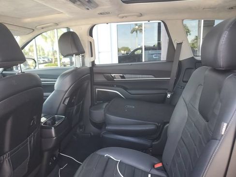 Used 2023 Kia Telluride SX Prestige AWD/4WD image 9