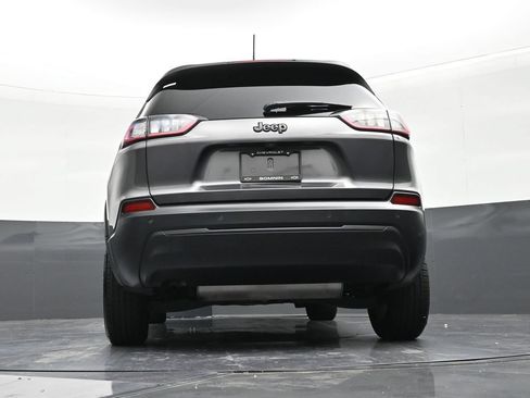 Used 2019 Jeep Cherokee Latitude Plus FWD image 20